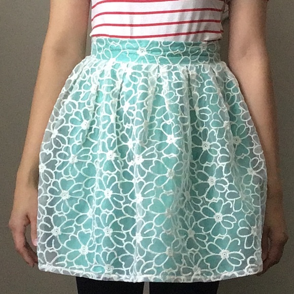 Modcloth Small Teal Floral Organza Skirt NWOT - Picture 4 of 11